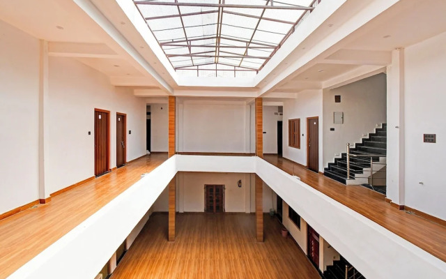 Fabexpress Vista Inn