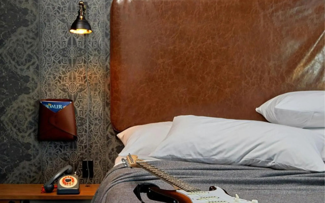 MOXY Minneapolis Uptown