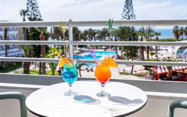 Louis Phaethon Beach Club