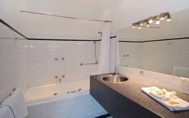 Best Western Geelong Motor Inn & Serviced Apartments
