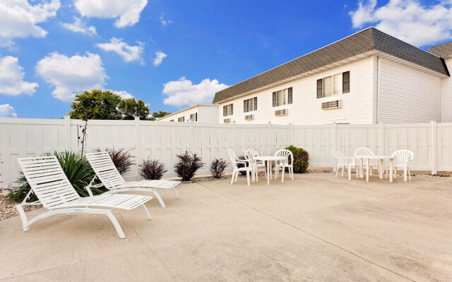 Ramada Richland Center