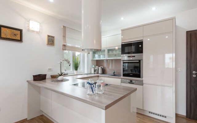 Modern Apartment in Zadar with Terrace