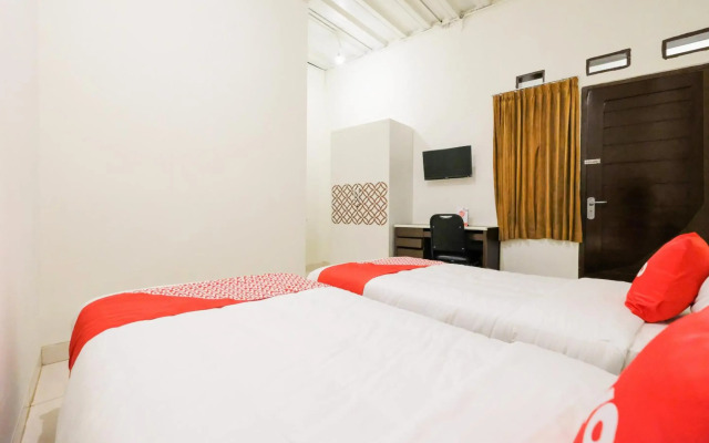 Super OYO Collection O 2383 Andongkoe 64 Salatiga