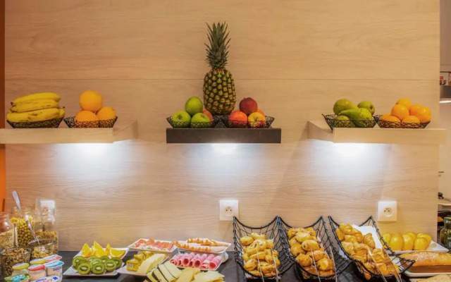 Hôtel Mercure Paris Pont de Levallois Neuilly