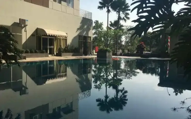 Cozy 2BR at Pinewood Jatinangor Apartment By Travelio