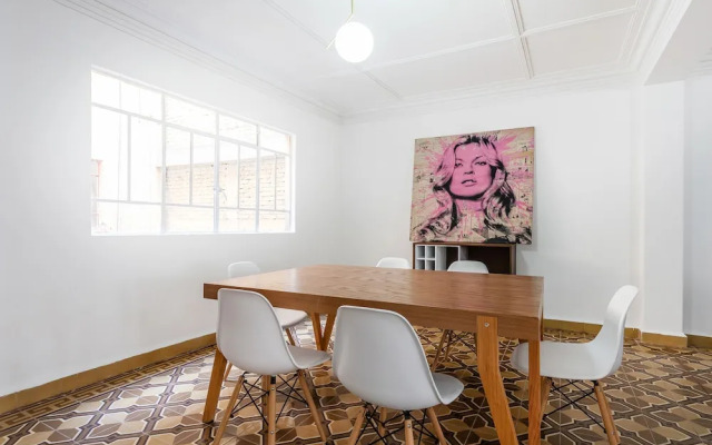 Stay Connected in Roma - 3br- Fast Wifi- Laundry