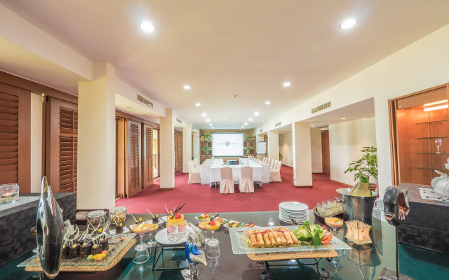 Mayang Sari Beach Resort