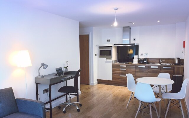 Homely Serviced Apartments - Blonk St