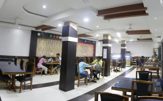 Hotel Aaditya by OYO Rooms