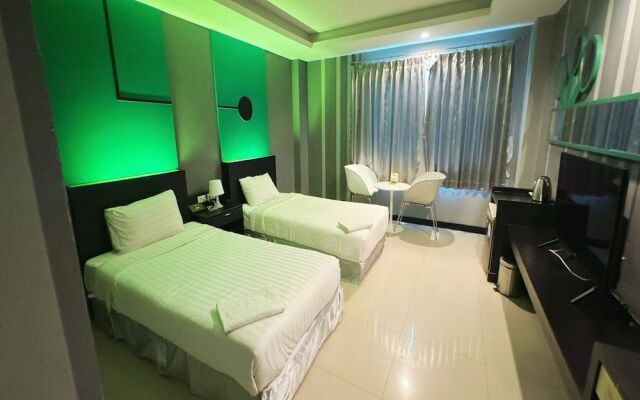 Capital O 75514 Vasidtee City Hotel