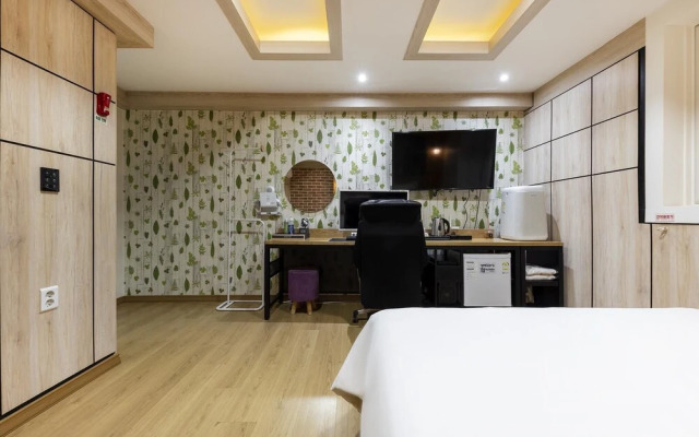 Heart Hotel