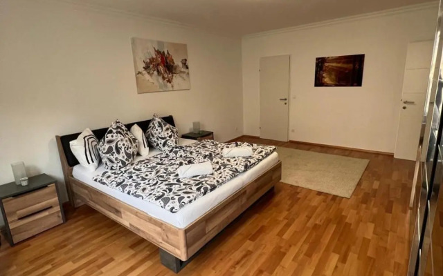 Monterey Apartment Vienna