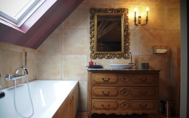 Les Confidences de Messire Sanglier, stylished guesthouse