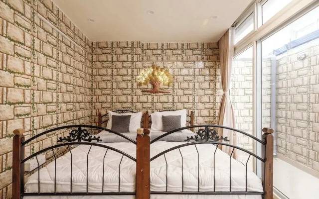 Luxury 4BHK in E-City with 40 Amenities