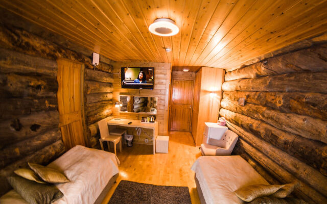 Kuukkeli Log Houses Teerenpesä - Superior Suite A49