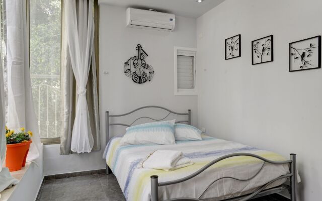 3 Bedrooms - Ben Yehuda