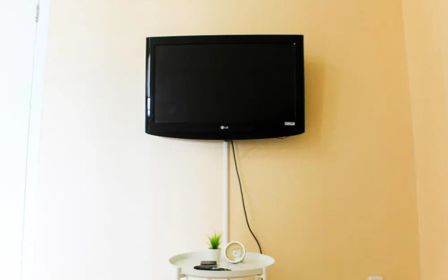 1BR City View at Green Pramuka Apartment near Mall