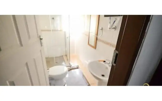 Lekoa Bed and Breakfast and Trading