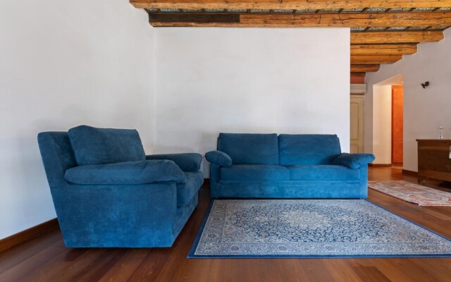 Classy 1 Bedroom in the Heart of Verona