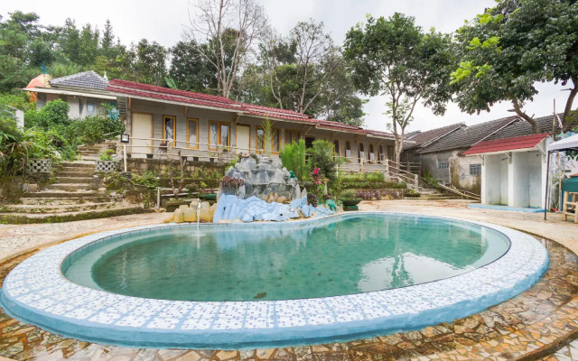 OYO 3040 D'pineapple Villa