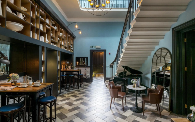 The Churchill Hotel