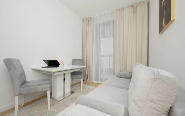 Modern With Parking by Renters Prestige