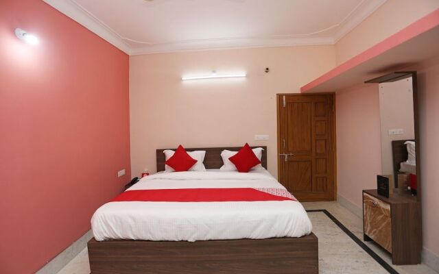 OYO 28631 Hotel Parbati International