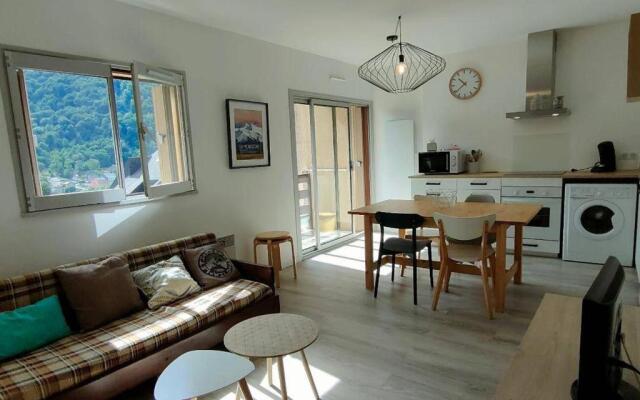 Appartement Cauterets, 1 pièce, 4 personnes - FR-1-234-242