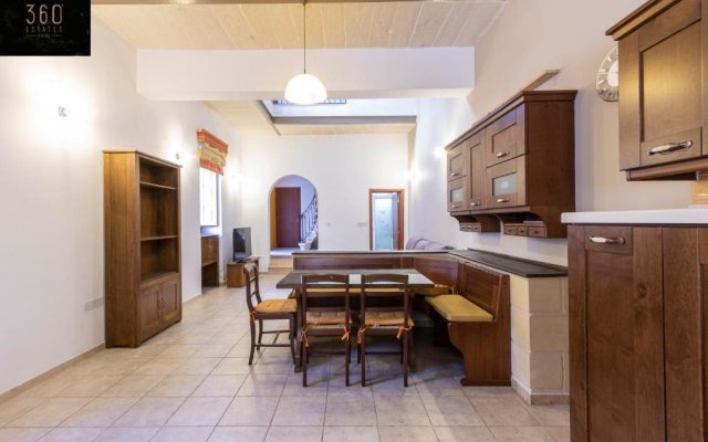 Amazing house in Sliema Central with BBQ & Parking by 360 Estates