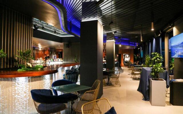 Diamond Hill Hotel