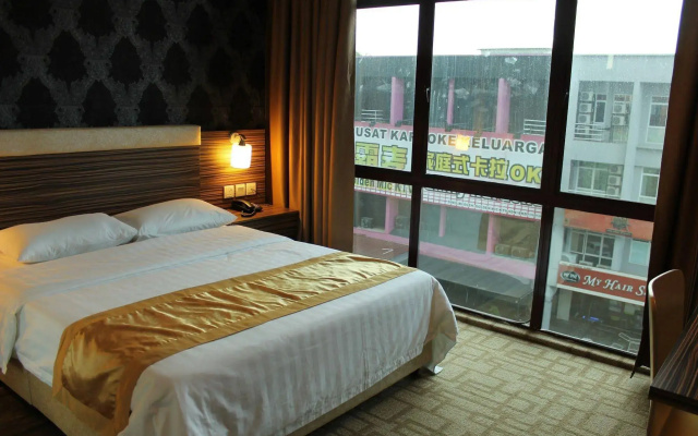Clover Hotel