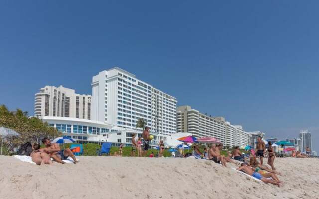 Castle Beach Club Apartments