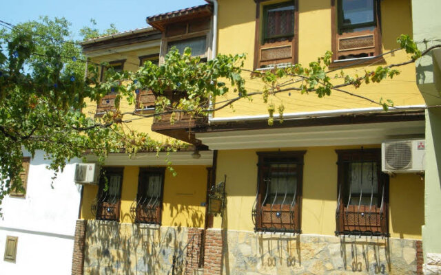 Homeros Pension & Guesthouse