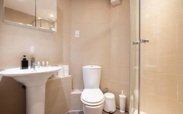 The Walworth Hideout - Elegant 2bdr Flat