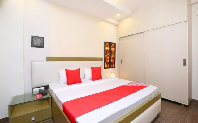 Royale Lake Suites