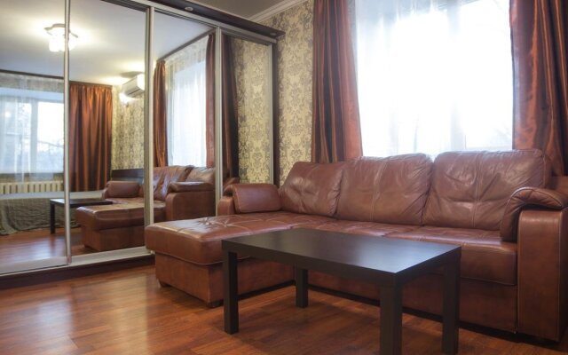 Apartment At Ulitsa Borisa Galushkina 21 — фото