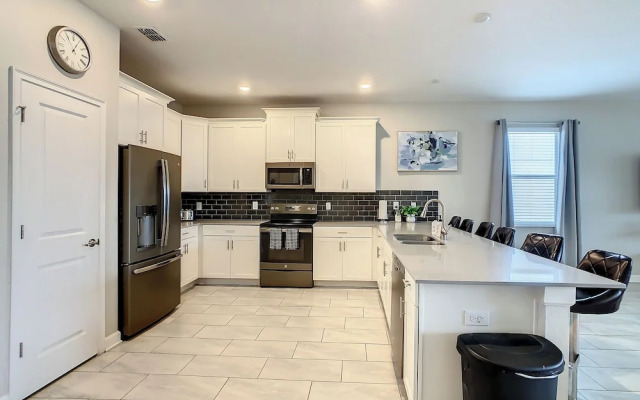 Family Villa Themed Rooms Near Disney