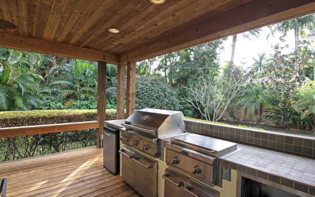 Sun, Shells and Seaspray w/ Lanai