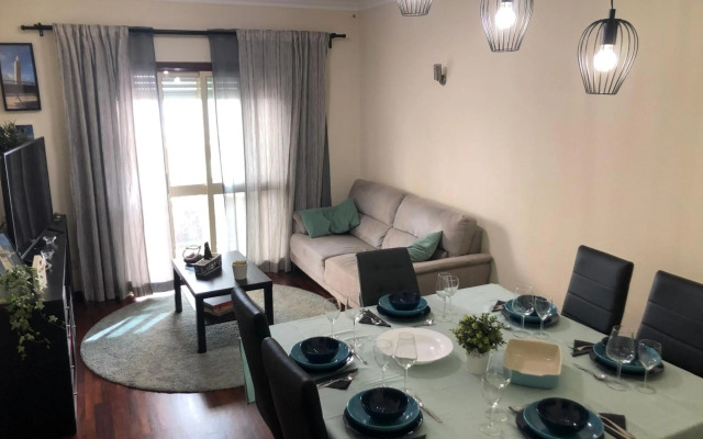 Castelo do Relógio by Férias em Figueira