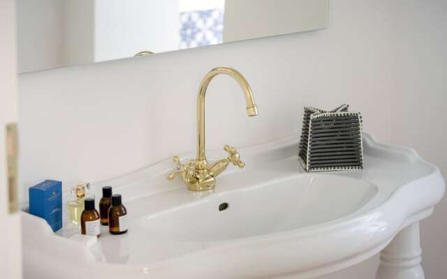 Deluxe Home in Sorrento Old Town with Balconies