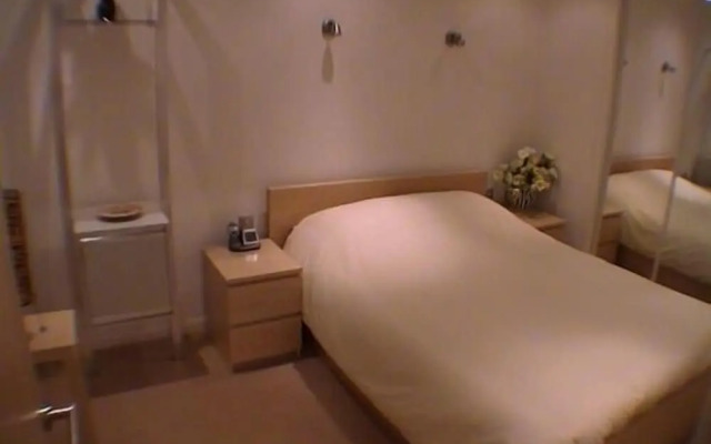 Earle House Serviced Apartments