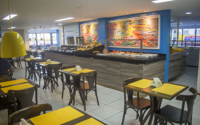 Expresso R1 Hotel