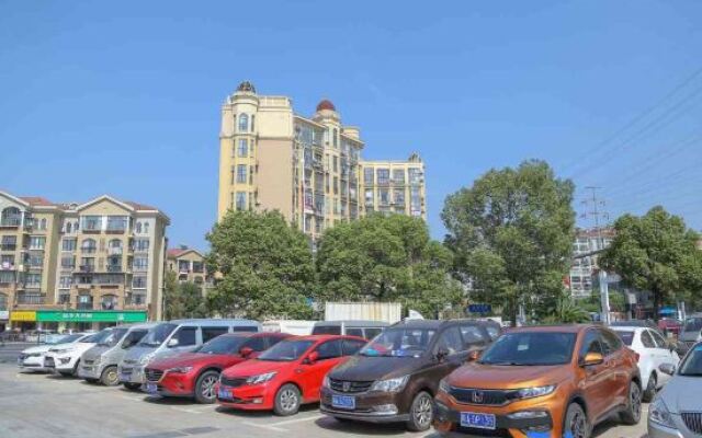 HanTing Hotel (Nanchang Xianghu Nanda First Affiliated Hospital Hotel)