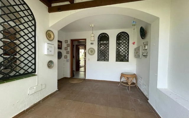 Spacious House w/ Private Pool Next to Golf Club