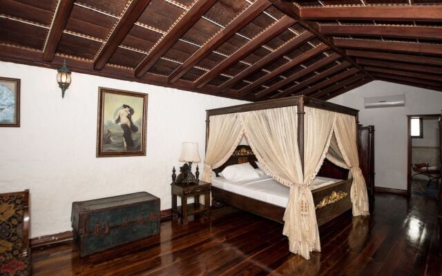 Casa de la Moneda By Nomad Guru