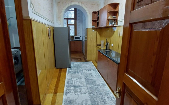 Квартира в центре города в парковой зоне