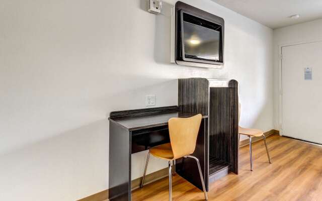 Motel 6 Waco, TX - Lacy Lakeview