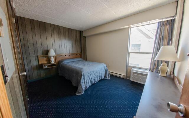 Windjammer Motor Inn