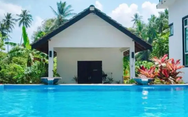 Captain's Cabin Resort