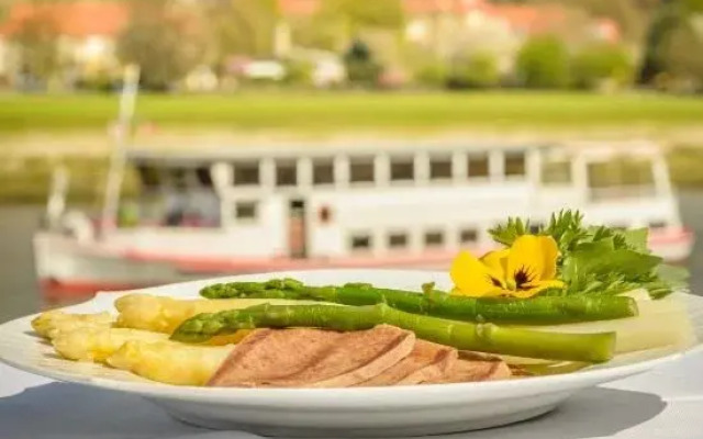 Elbklause Niederlommatzsch